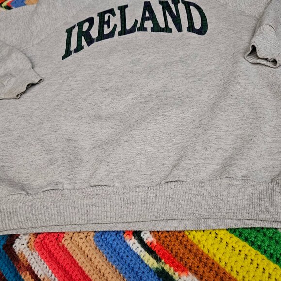90s Hanes Light Grey Tartan Plaid Ireland Sweatshirt - Picture 5 of 15